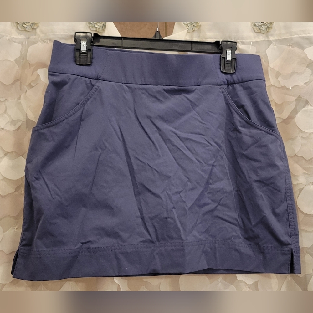 Columbia Women's Skort in Dark Blue